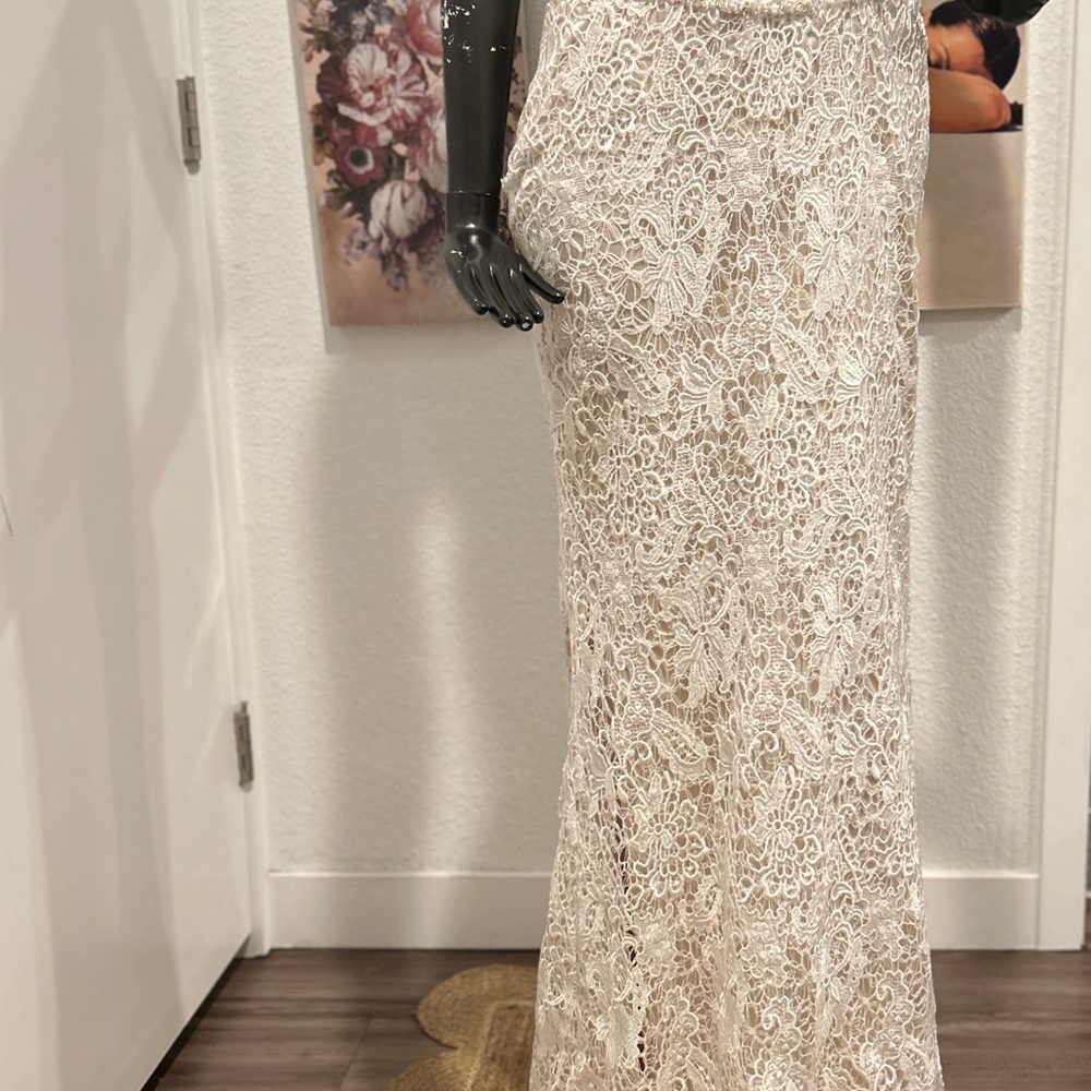 Elegant strapless lace wedding gown by Impression Bridal. - Picture 8 of 9